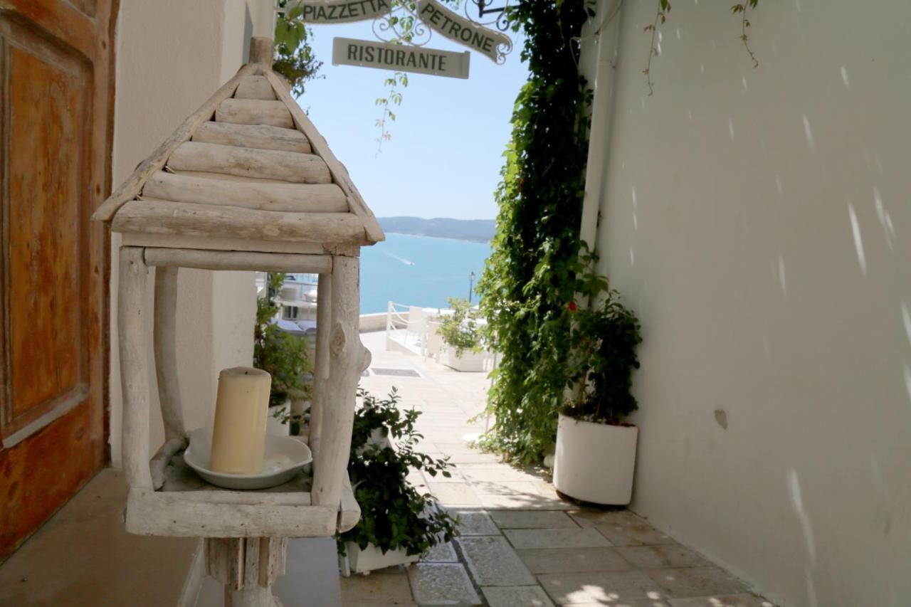 Piazzetta Petrone Apartments + Parking Vieste Exterior photo