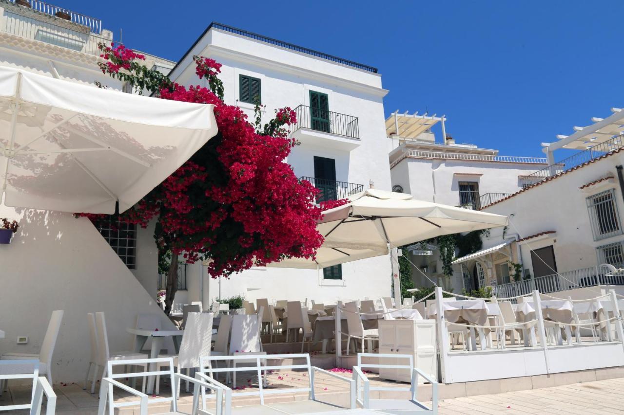 Piazzetta Petrone Apartments + Parking Vieste Exterior photo